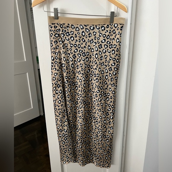 Midi cheetah print satin skirt - Picture 1 of 3